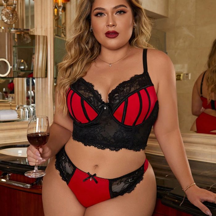 Contrast Lace Underwire Lingerie Set