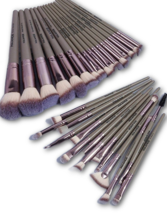 30 piece makeup brush set in Champagne