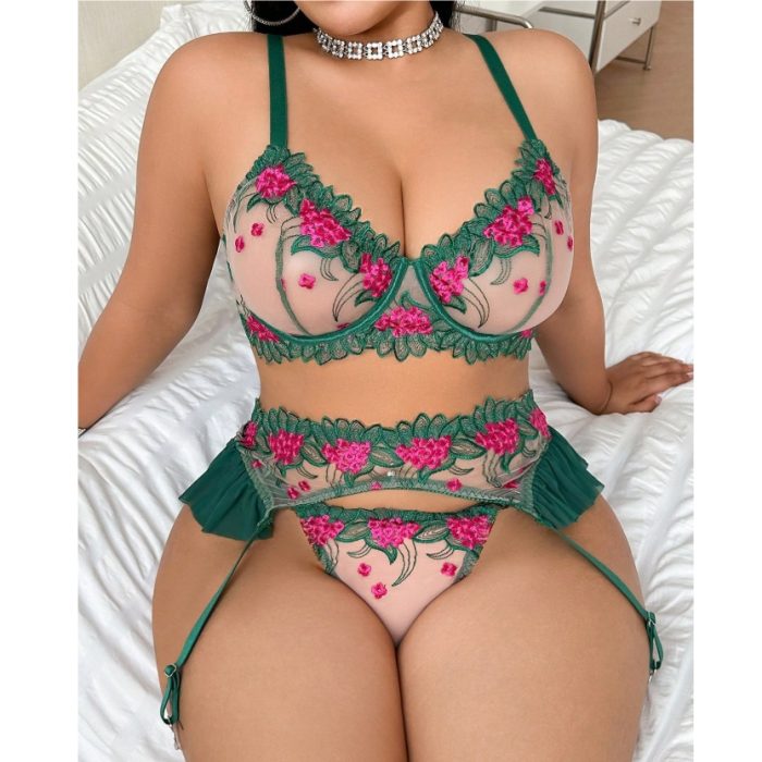 plus size embroidered lingerie set