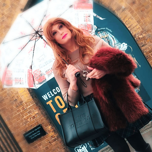 Sophie Summers founder of Translife