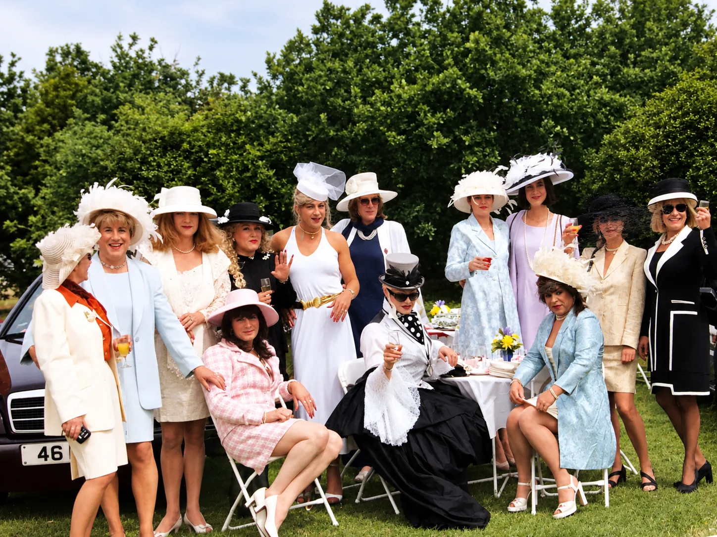 Linda Edwards Ascot outing with Sophie Summers, Steffan Whitfield, Vickie Lee and friends