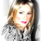 Translife Dressing Service Model Laura