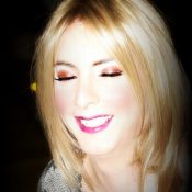 Translife Dressing Service Model Laura