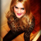 Translife Dressing Service Model Melanie