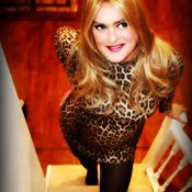 Translife Dressing Service Model Melanie