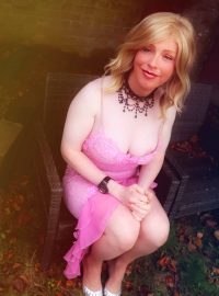 Translife Dressing Service model Jules