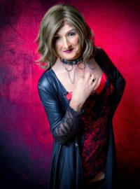 A fun eye-catching outfit / style a little red and black to liven up the occasion. Tracey Translife Dressing Service Model - Gold Dressing Service Package